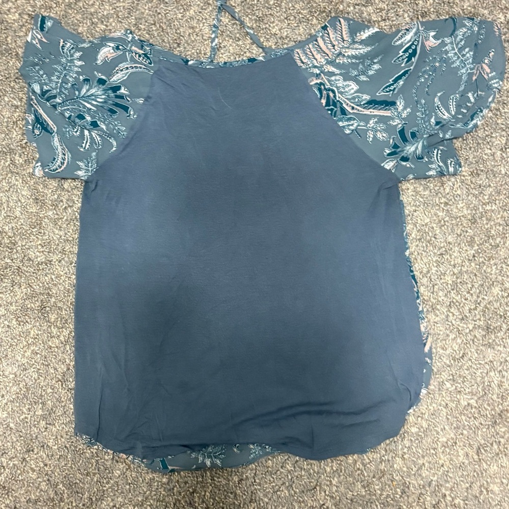 LOFT Outlet Floral Flutter Sleeve Blouse Petite XSP Blue Green Tropical Top - Picture 2 of 3